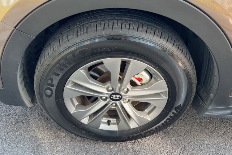 Used Hyundai Santa Fe 2013 2.4L Automatic Two-Wheel Drive Smart Version