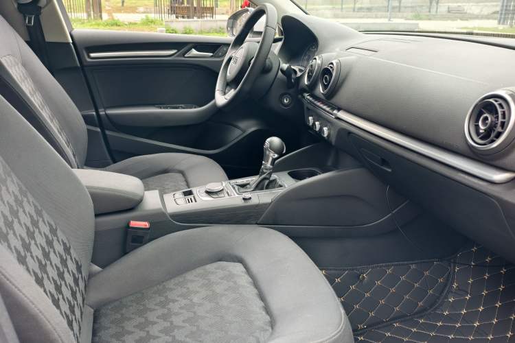 Used Audi A3 2016 Limousine 35 TFSI Prestige Edition