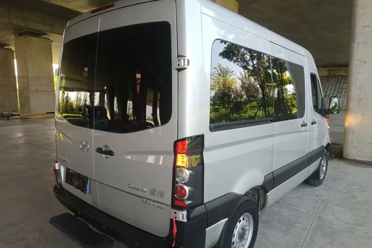 Used JAC Sunray 2019 1.9T Fuel-Efficient Platinum Edition 5-9 Seater Star Express