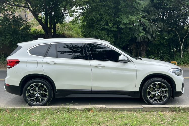 Used BMW X1 2020 sDrive25Li Leading Model
