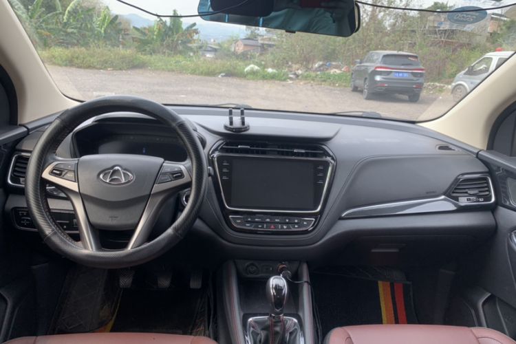 Used CHANGAN OSHAN A800 2017 1.5T Manual Luxury Model Interior 2