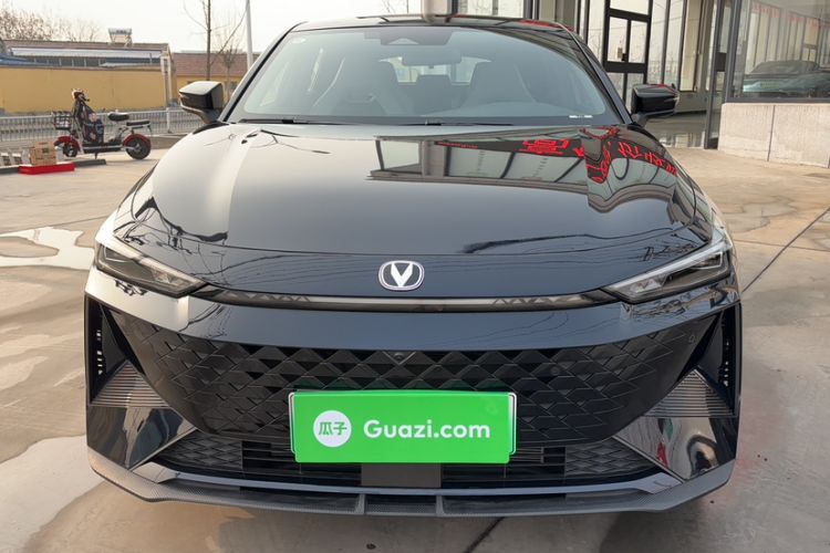 Used CHANGAN UNI-V iDD 2024 Blue Whale Smart Electric iDD 136km Luxury Model
