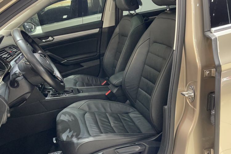 Used Volkswagen Lamando 2015 280TSI DSG Comfort Edition Left Front Seat