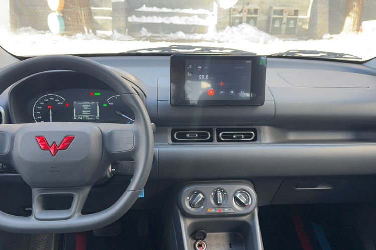 Used Wuling Hongguang New Energy 2025 Extended-Range Hybrid 50KM Comfort Version