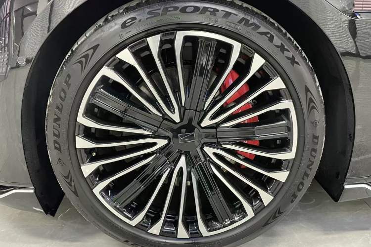 Used Avatr 12 2026 Ultra Pure-Electric All-Wheel-Drive Version Exterior 6