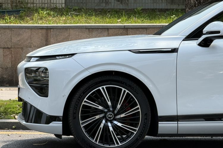 Used XPeng G9 2022 650 Performance Edition Pro Exterior 6