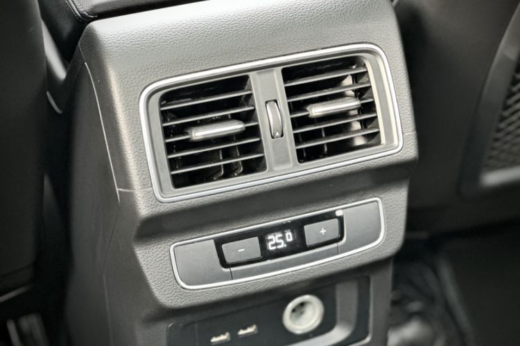 Used Audi Q5L 2022 Updated 45T Luxury Dynamic Version
