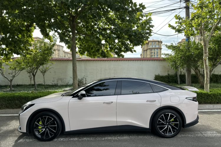 Used ARCFOX Alpha S5 2025 560MAX 185kW