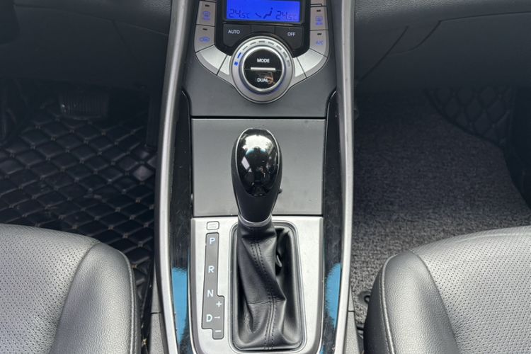 Used Hyundai Elantra (5th Generation / Langdong) 2015 1.6L Automatic Luxury Model