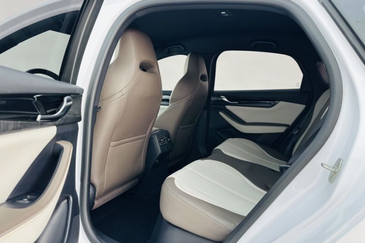 Used BYD Qin PLUS 2023 Champion Edition DM-i 55KM Leading Model
