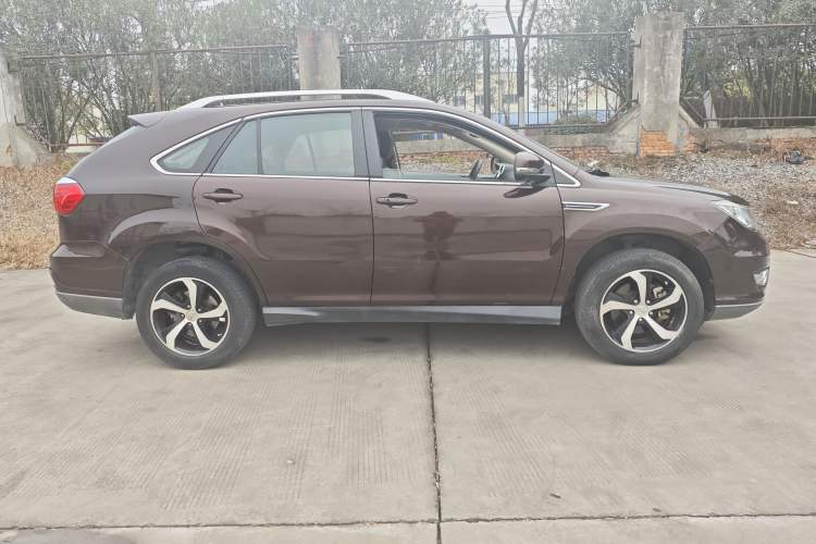 Used BYD S7 2016 2.0T Automatic Prestige Plus Exterior 4