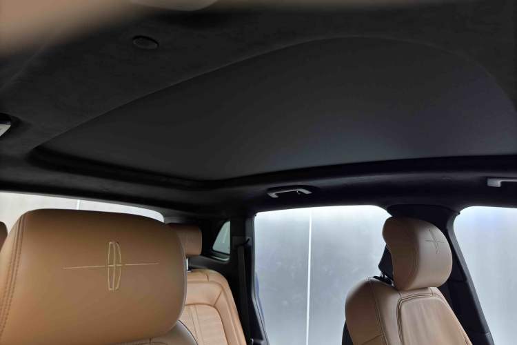 Used Lincoln Nautilus 2021 2.7T Four-Wheel-Drive Presidential Edition Interior 8