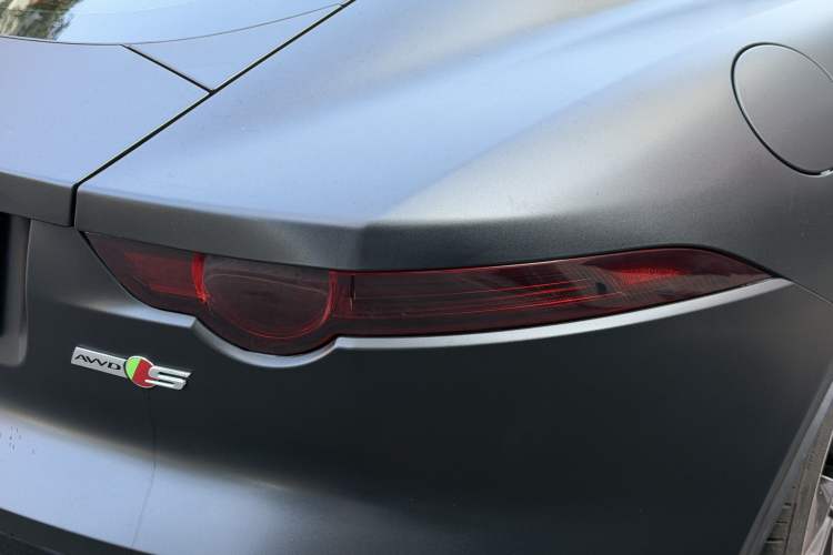 Used Jaguar F-TYPE 2016 3.0 SC S Four-Wheel-Drive Hardtop Version
