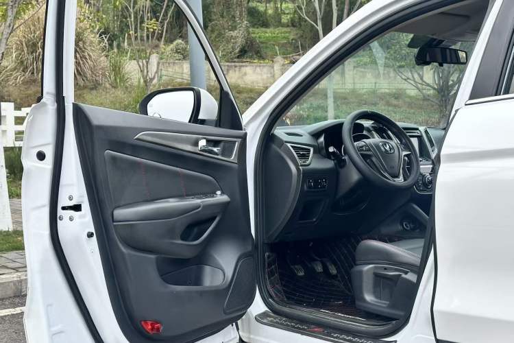 Used Changan CS75 2016 2.0L Manual Luxury Version China IV Standard