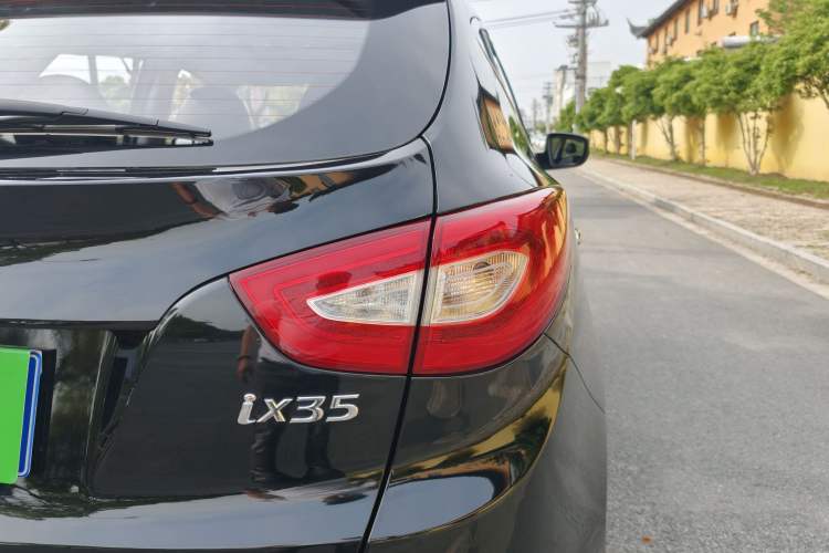 Used Hyundai ix35 2015 2.0L Automatic 2WD Smart Type China IV Exterior 8