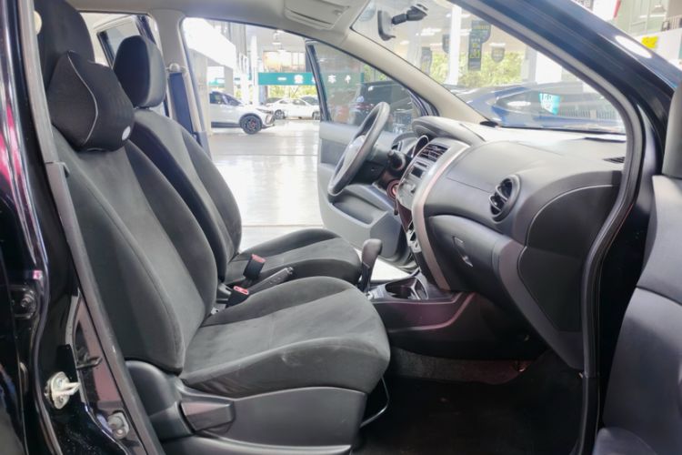 Used Nissan Livina 2015 1.6XE CVT Comfort Edition
