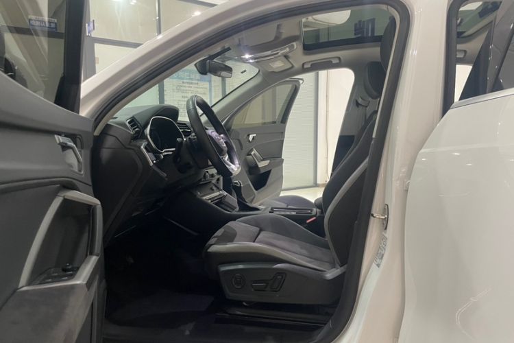 Used Audi Q3 2023 35 TFSI Fashion Dynamic Model (1.4T)
