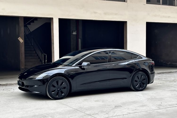 Used Tesla Model 3 2025 Rear-Wheel-Drive Version