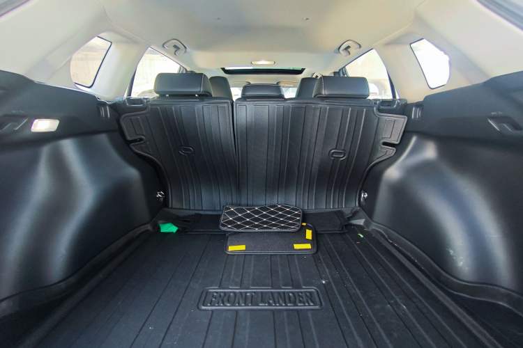 Used Toyota FRONTLANDER 2023 2.0L CVT Luxury Edition
