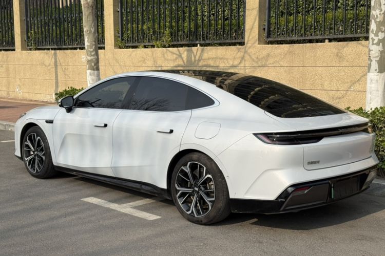 Used Geely Galaxy E8 2025 700 km Long-Range Intelligent Driving Version
