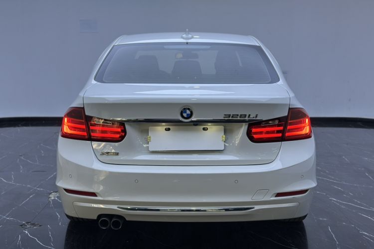 Used BMW 3 Series 2014 328Li Fashion Model
