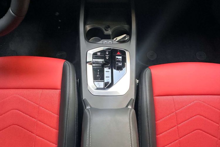 Used BMW 2 Series 2025 225L M Sport Night Edition Package Interior 3