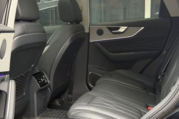 Used Hongqi HS5 2025 2.0T Two-Wheel Drive Flagship Pro Edition