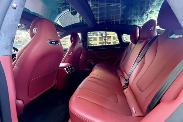 Used Hima Luxeed S7 2025 855 km Max
