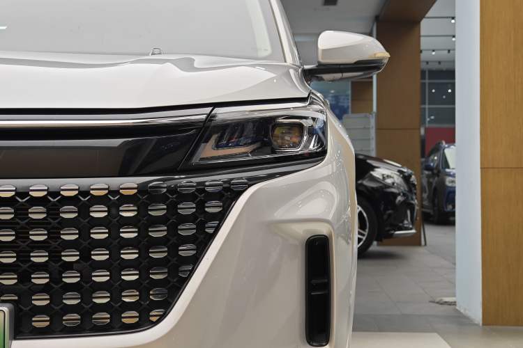 Used Landian E5 2023 1.5L DE-i 100KM Comfort Edition 7-Seater