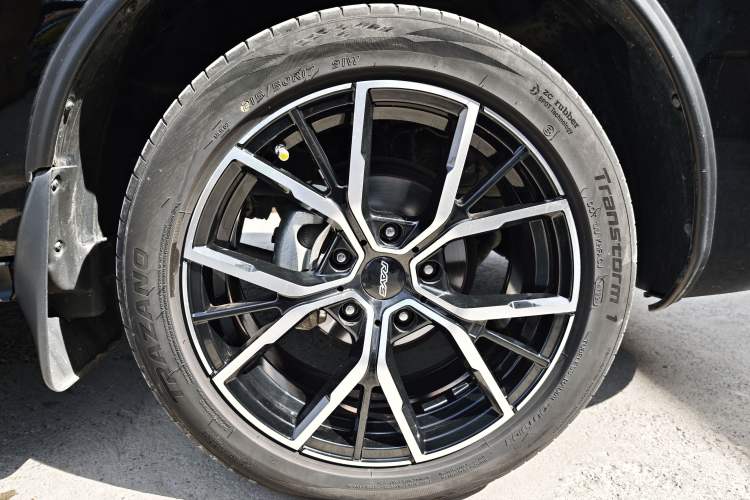 Used JAC Refine M3 2022 PLUS 1.5T 7-Seater Standard Model
