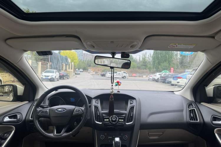 Used Ford Focus 2015 Sedan EcoBoost 125 Automatic Supreme Style Edition