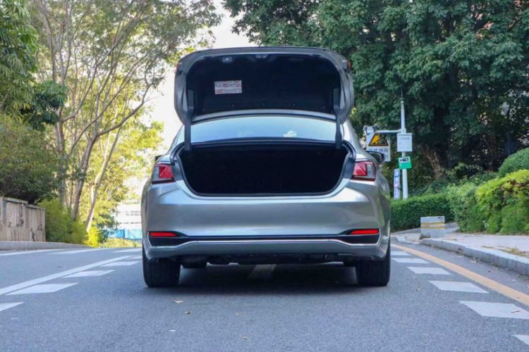 Used Lexus ES 2021 300h Executive Edition
