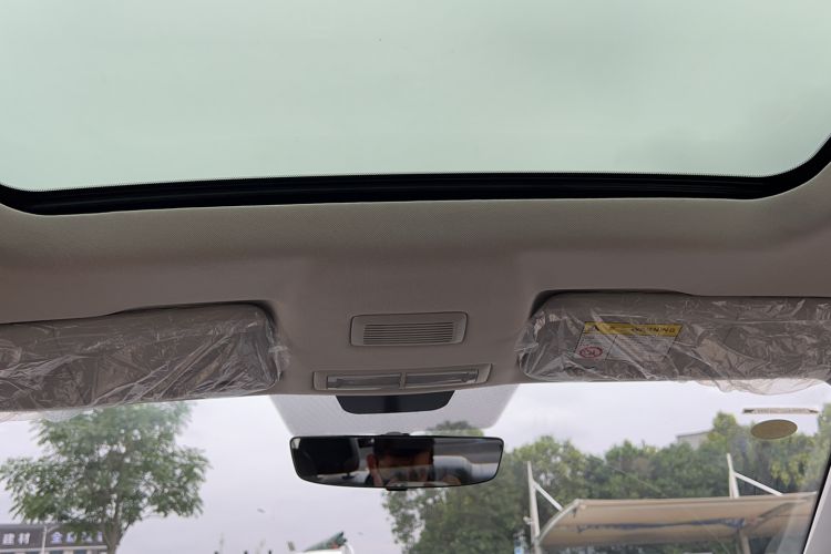 Used Roewe i5 2023 1.5L CVT Luxury Edition
