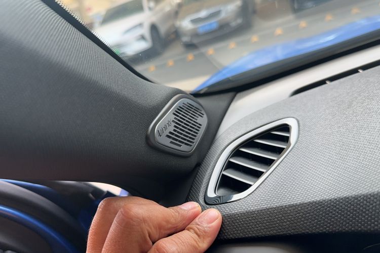 Used Lynk & Co 03 2018 1.5TD DCT JingPro Edition China V Standard Interior 6