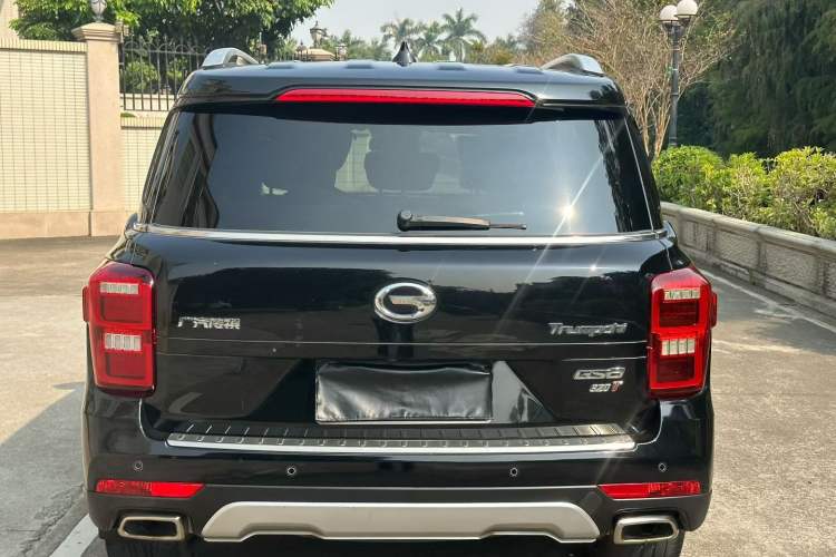 Used GAC Trumpchi GS8 2017 320T Two-Wheel Drive Luxury Smart Connectivity Version (7 Seats)