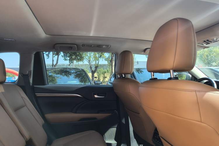 Used Toyota Highlander 2020 2.0T Four-Wheel Drive Millionth Anniversary Edition 7 Seats