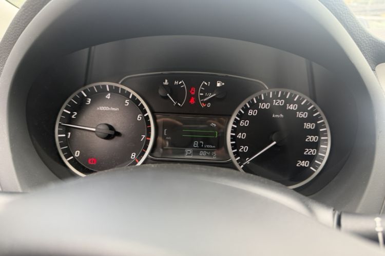 Used Nissan Sylphy 2019 1.6XV CVT Smart Connect Luxury Edition China VI Standard Instrument Cluster