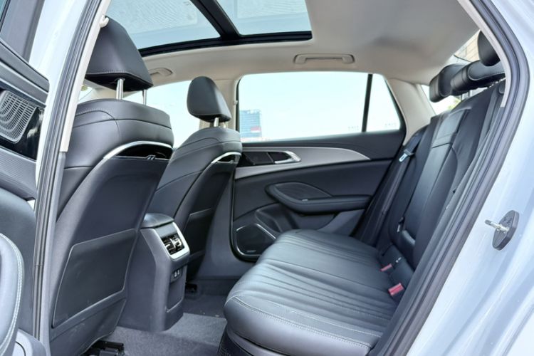 Used Hongqi H5 2023 1.5T HEV Smart Connect Flagship Edition Interior 6