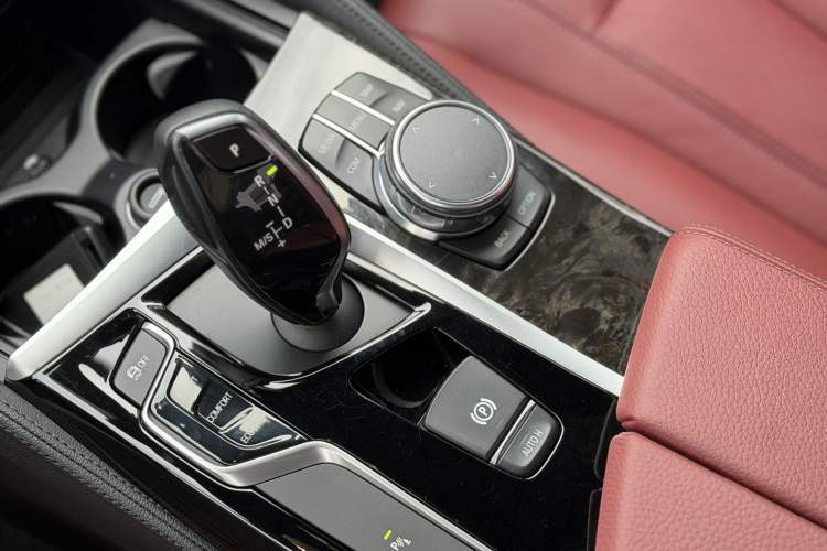 Used BMW 5 Series 2018 Restyled 530Li Leading Edition M Sport Package
