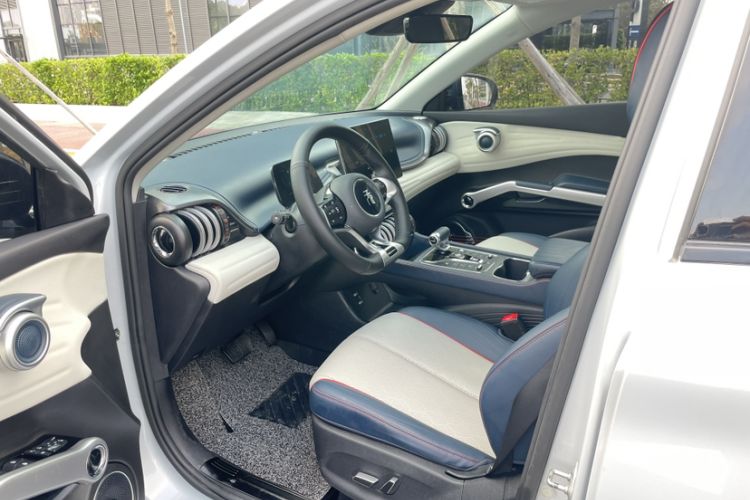 Used BYD Yuan PLUS 2022 430 km Luxury Version Interior 1