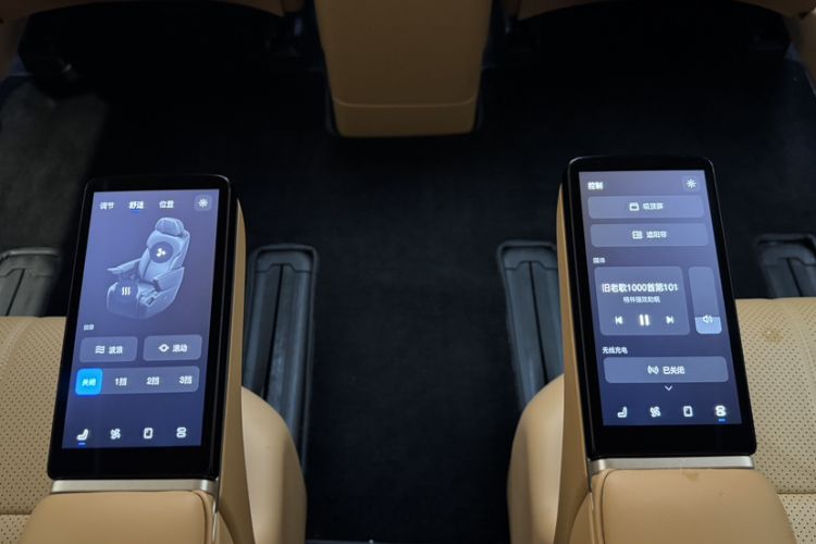 Used VOYAH Dream 2025 PHEV Four-Wheel Drive Prestige Kunpeng Edition
