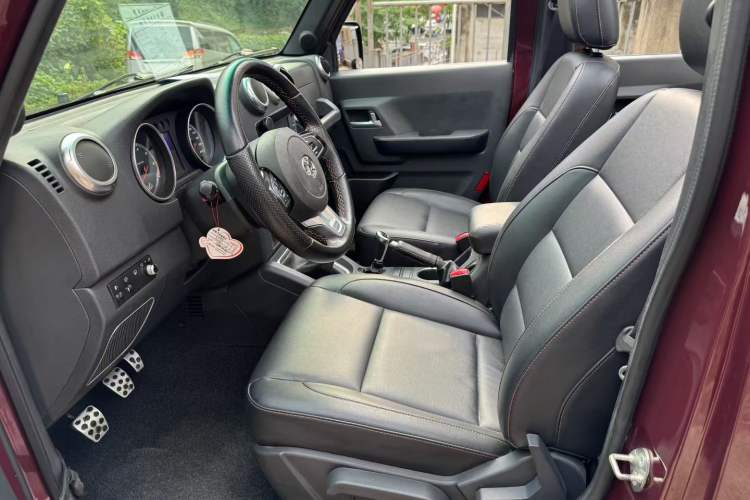 Used BAIC Off-Road BJ40 2016 40L 2.0T Manual All-Wheel Drive Prestige Edition