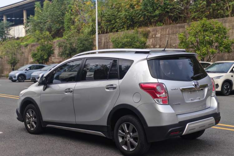 Used Toyota Verso 2015 180E CVT Crossover Edition
