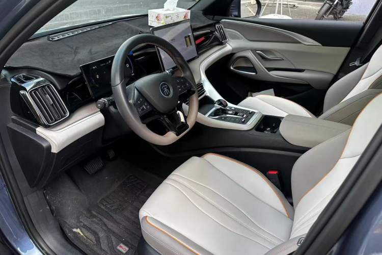 Used BYD Song Pro New Energy 2023 Champion Edition DM-i 110KM Beyond Model Interior 2