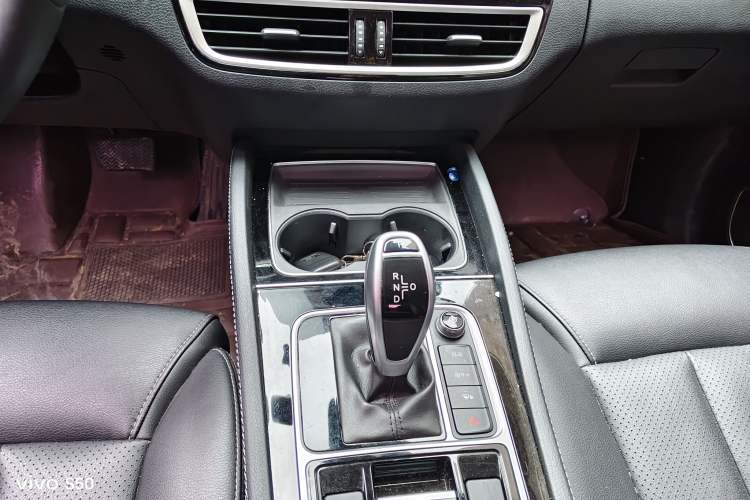 Used BYD Song MAX 2019 1.5T Automatic Smart Connect Luxurious 6-Seater China VI Standard Gear Lever