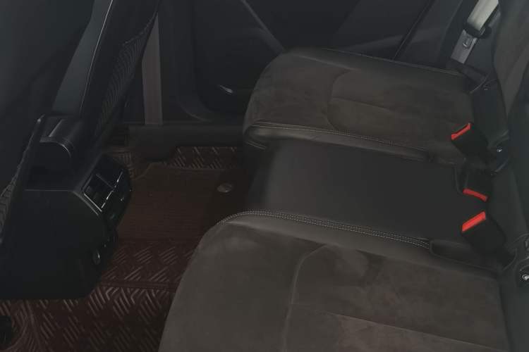 Used Audi Q3 2020 35 TFSI Fashion Dynamic Model Interior 6