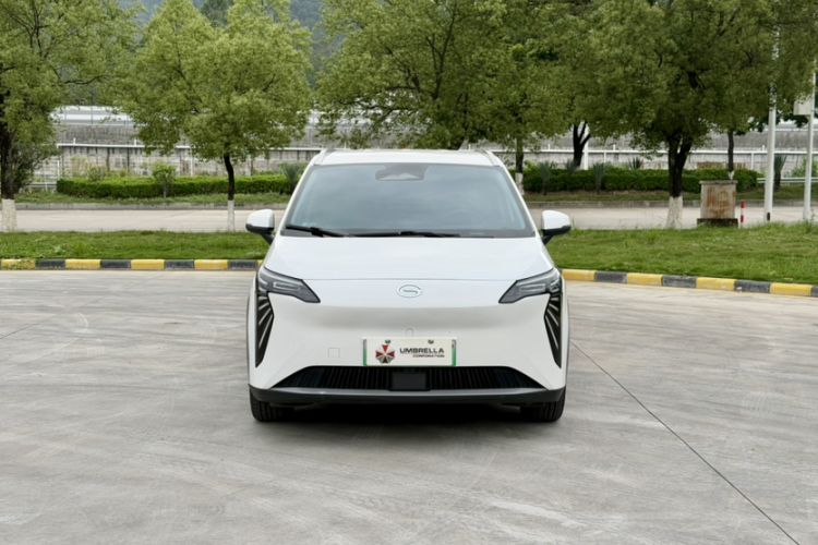 Used AION Y 2023 Younger Exterior 7