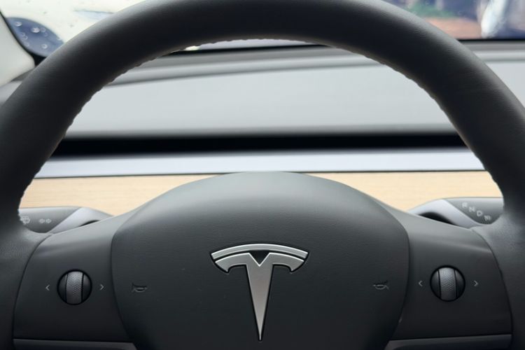 Used Tesla Model Y 2022 Rear-Wheel-Drive Version
