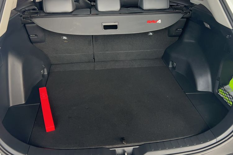 Used Toyota RAV4 2020 2.0L CVT Two-Wheel Drive Fashion PLUS Edition
