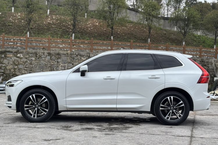 Used Volvo XC60 2019 T5 4x4 Smart Edition China V Standard
